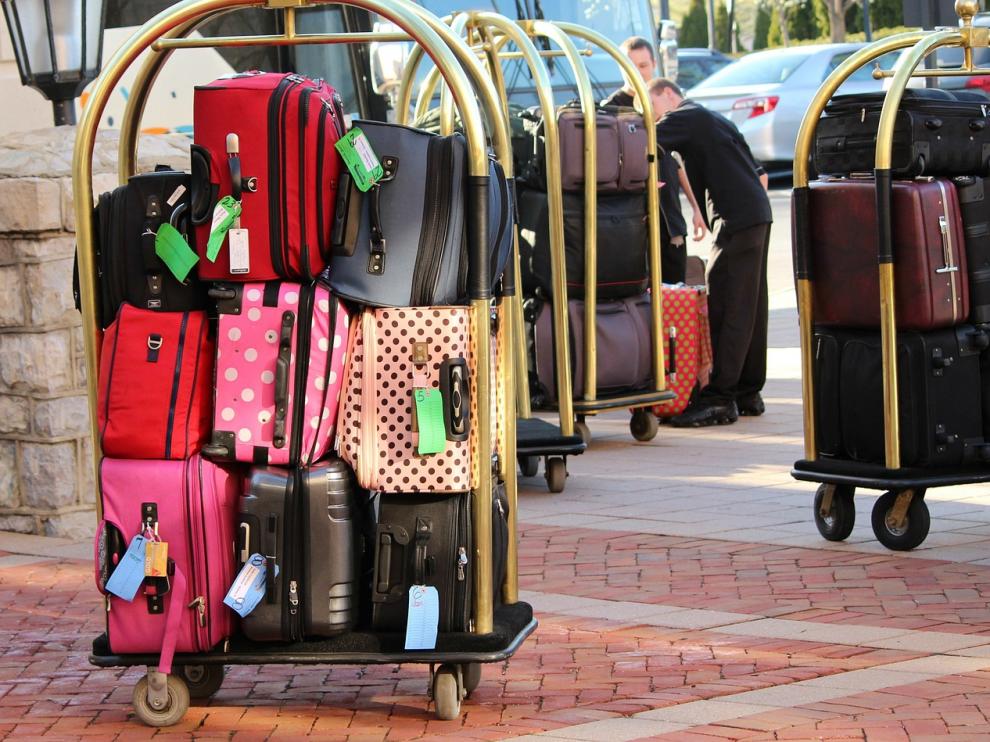 Hacer la maleta es uno de los momentos más agobiantes para la mayoría de los viajeros.