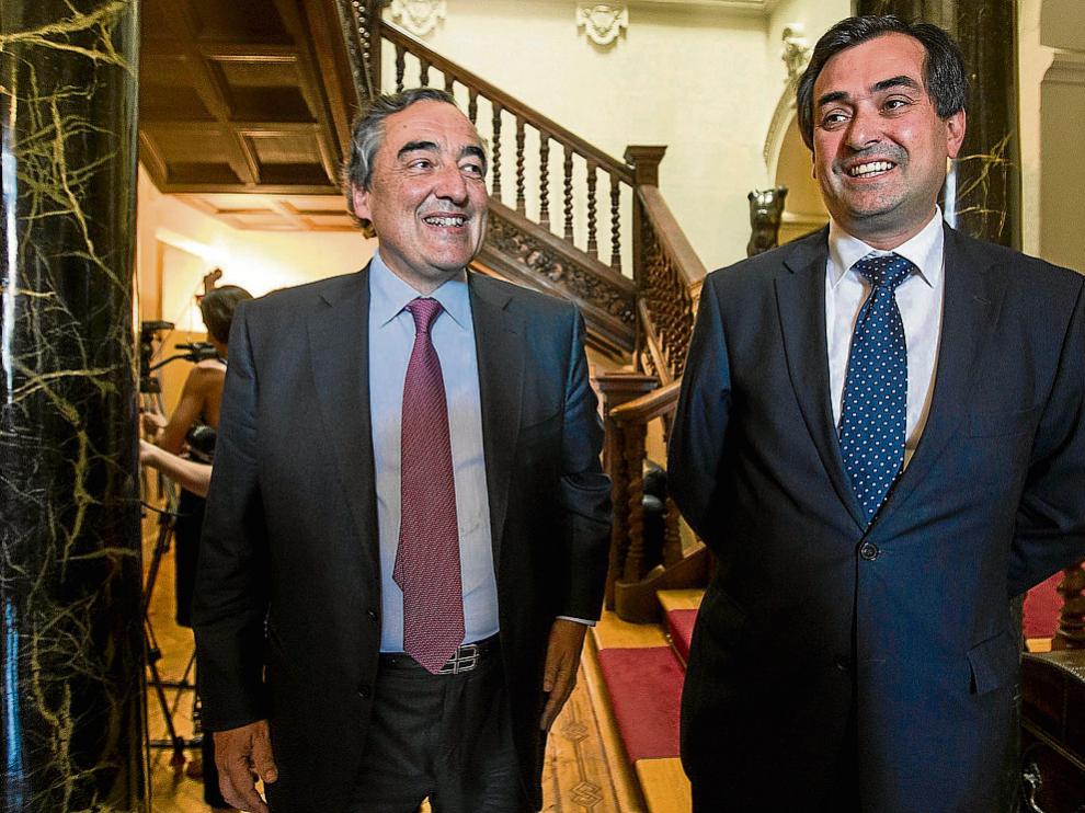 Juan Rosell y Ricardo Mur, presidente de CEOE Zaragoza, ayer en el Palacio de Larrinaga.