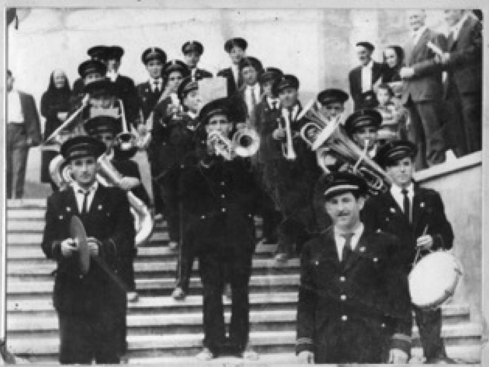 Músicos de la Banda La Moncaína en el año 1953