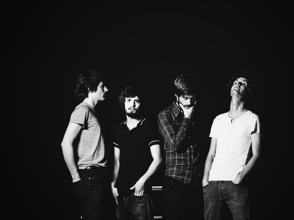 La banda se formó en 2012 con el nombre Maybe Boom.