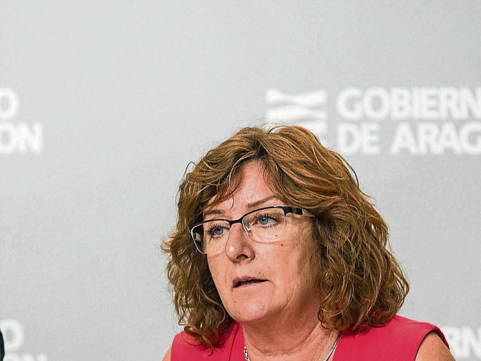 La consejera Broto, ayer tras el Consejo de Gobierno.