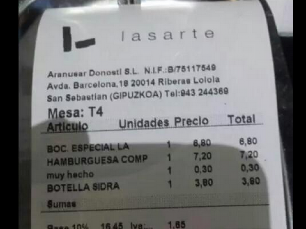 Factura de un restaurante de San Sebastián, compartida en Twitter por un usuario.
