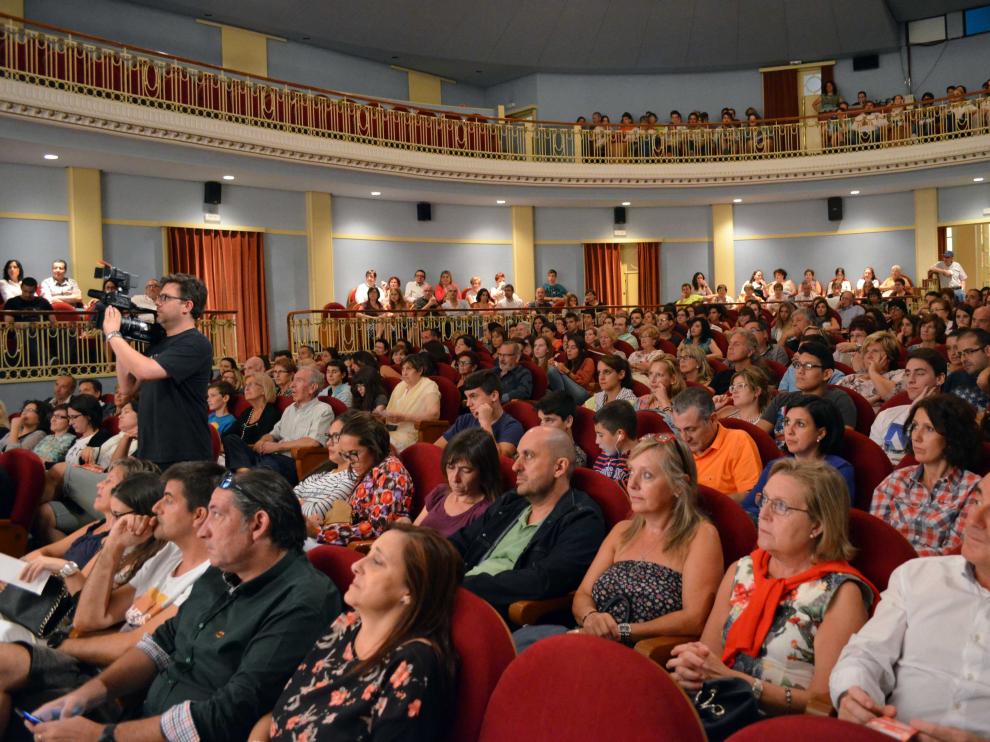 El público atento en el Teatro Bellas Artes.