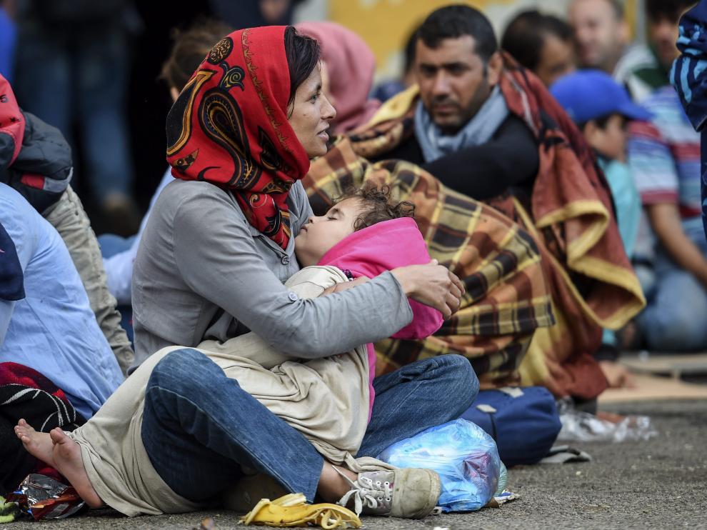 Inmigrantes en la frontera de Macedonia con Grecia