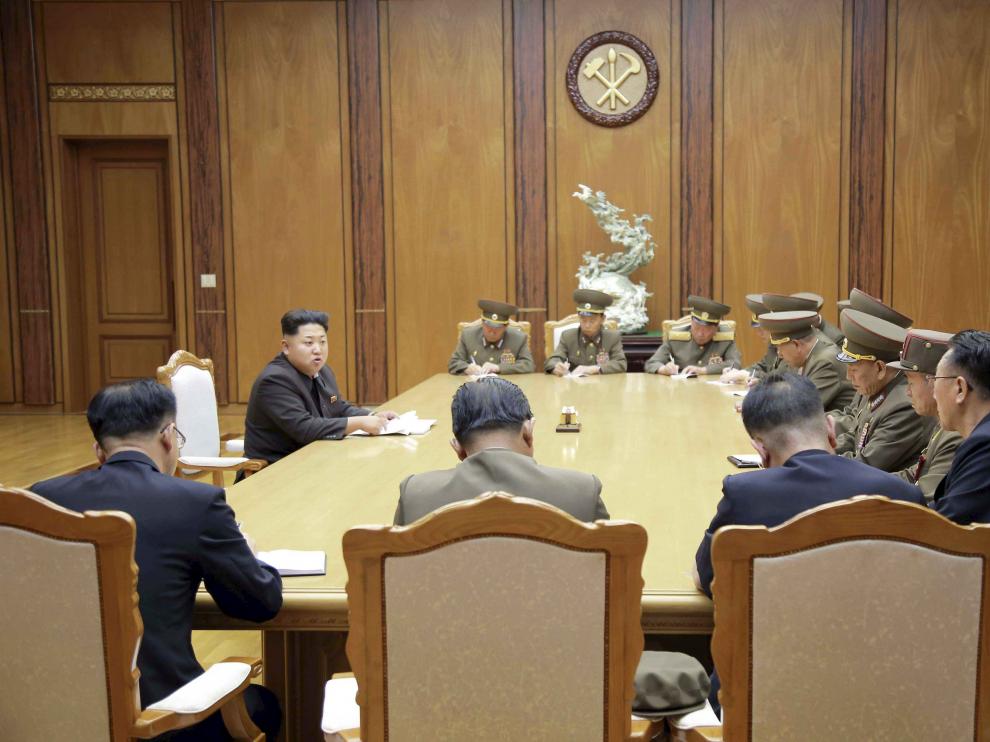 Reunión de Kim Jong Un con sus jefes militares