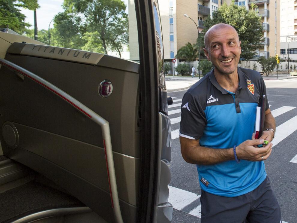 Popovic se sube al autobús en el que viajaron a Anduva
