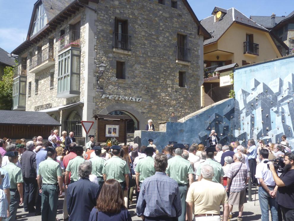 Sallente volvió a rendir homenaje este semana a los dos guardias civiles asesinados por ETA en agosto 2000.
