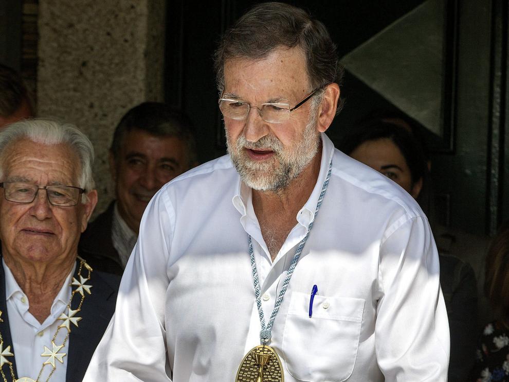 Mariano Rajoy durante su nombramiento como Caballero de la Real Orden Serenísima de la Alquitara.