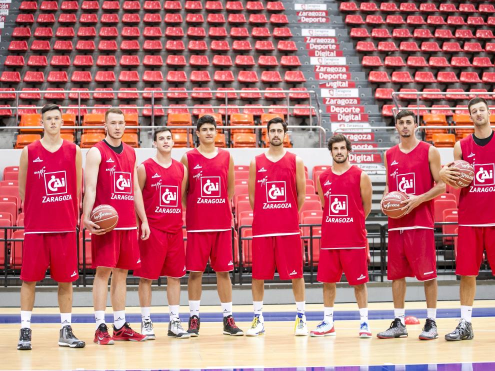 La plantilla del CAI Zaragoza durante su presentación.