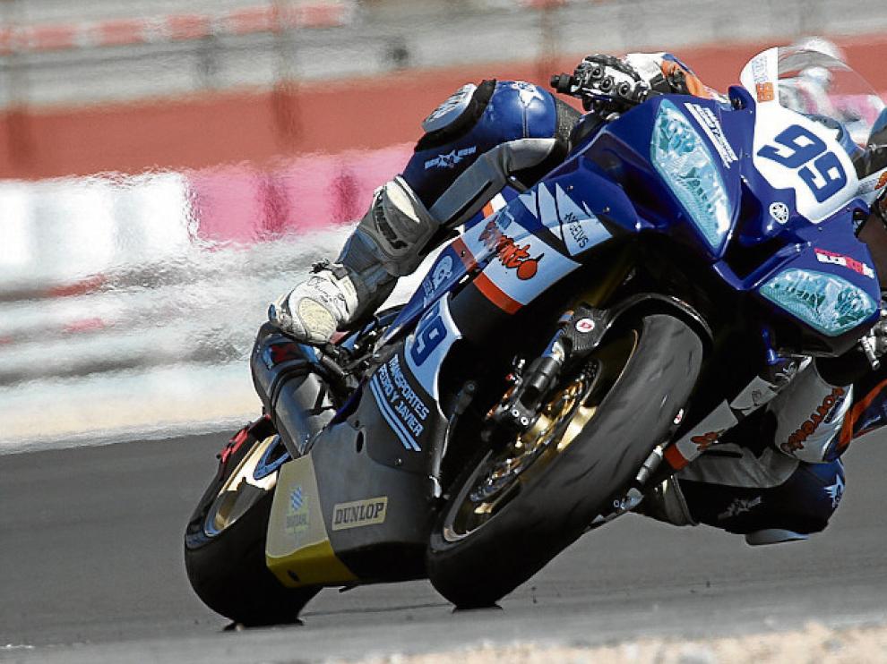 Pedro Rodríguez. Enrolado en el Team Torrentó desde este curso, el zaragozano aporta su experiencia tras dos campañas (2013 y 2014) compitiendo en Moto 2 en el CEV.