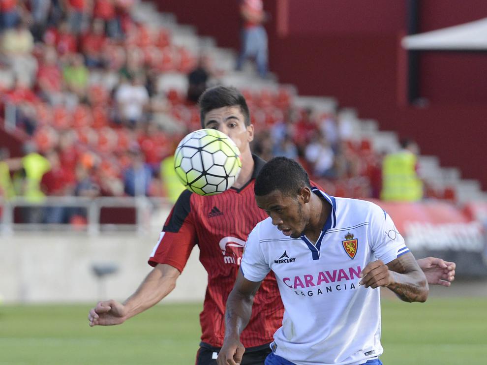 Hinestroza, en una jugada del partido contra el Mirandés