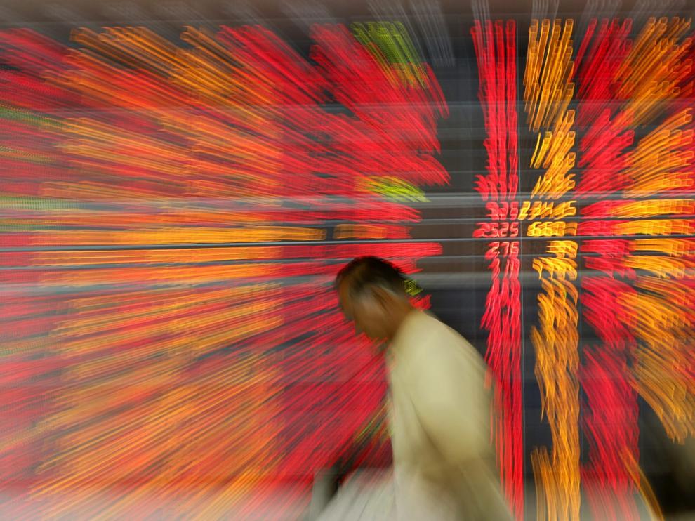 La bolsa española registra la mayor caída en tres años al perder el 5%