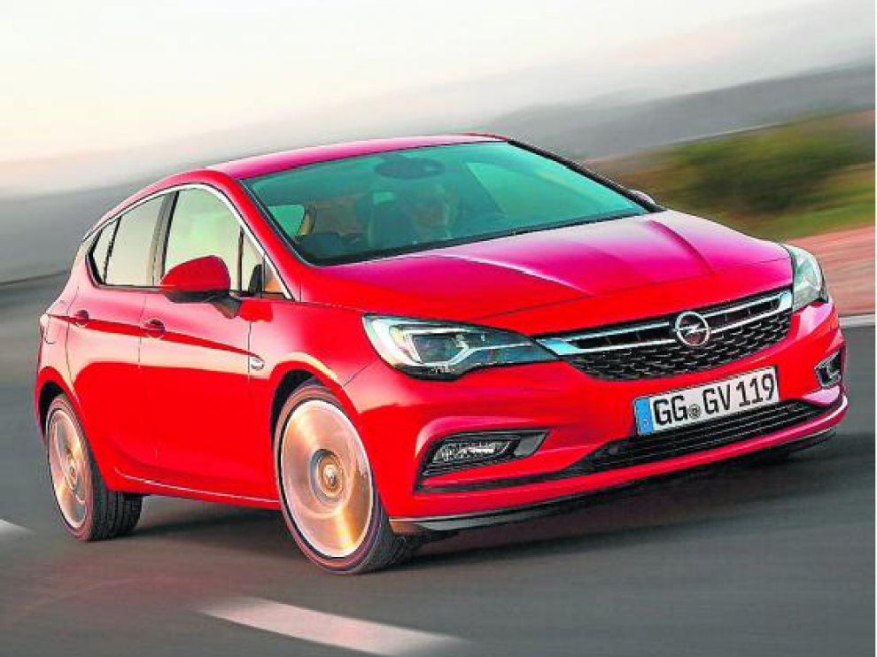 El nuevo Opel Astra destaca por su diseño deportivo y aerodinámico.