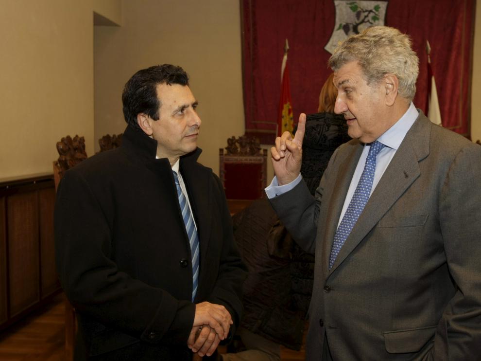El diputado socialista por Soria, Félix Lavilla, (i) junto al presidente del Congreso de los Diputados y diputado del PP por Soria, Jesús Posada, en una imagen de archivo.
