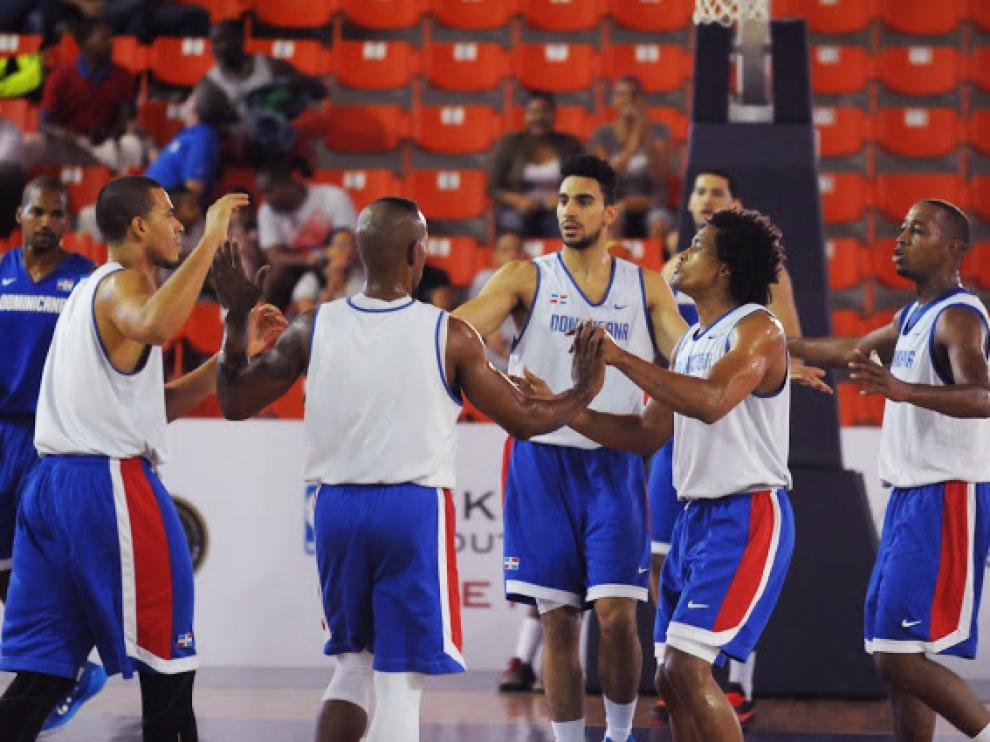 Juan García, antes de un partido de la República Dominicana