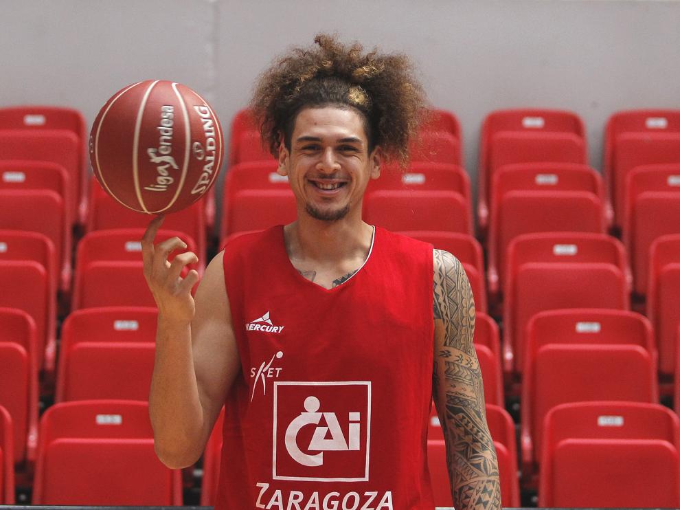 Isaac Fotu ya está en Zaragoza