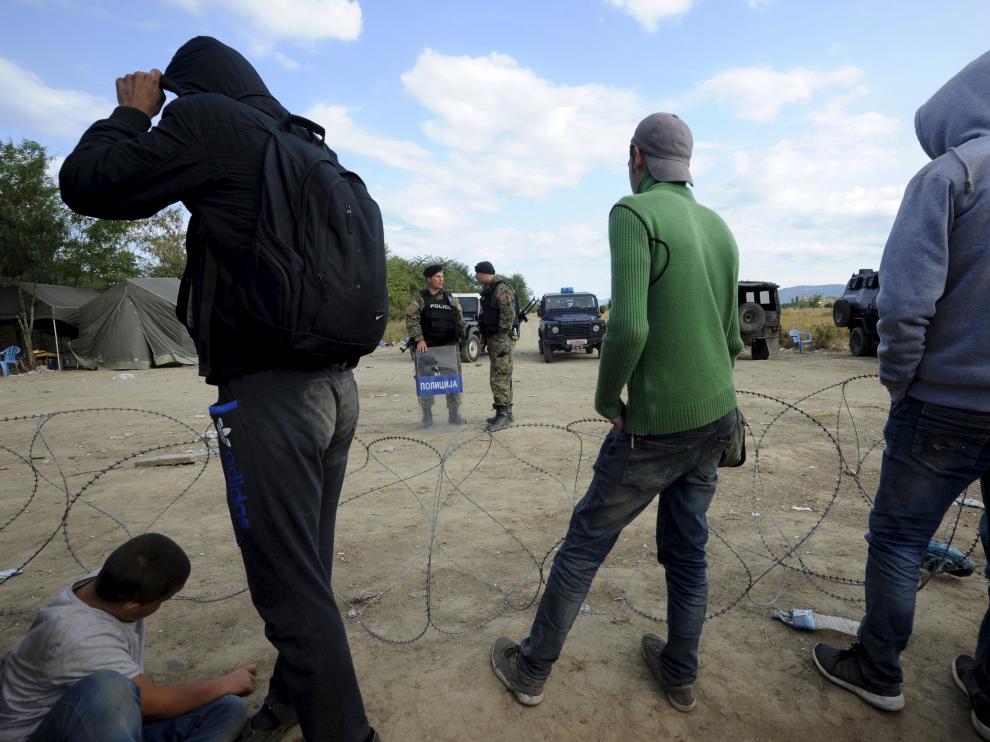 Varios inmigrantes han partido de la frontera sur de Macedonia.