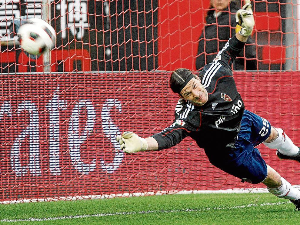 El guardameta Leo Franco, de 38 años, durante su etapa con el Real Zaragoza.
