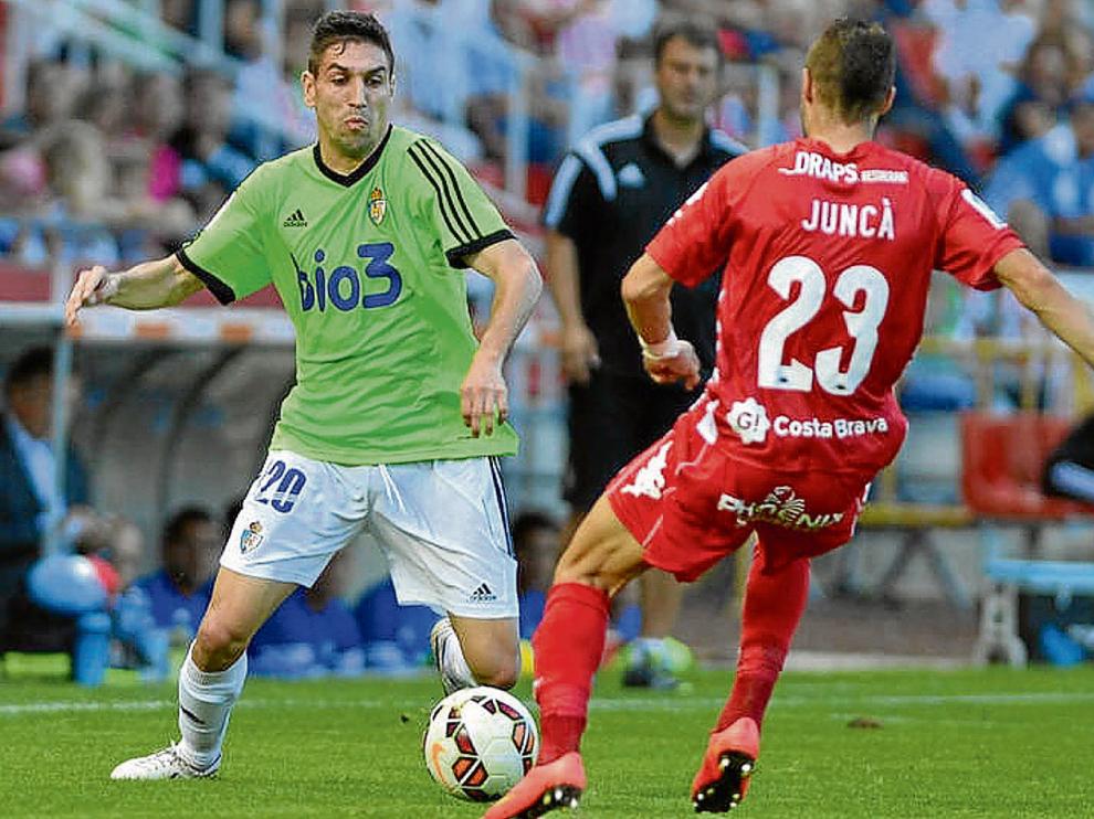 Óscar Ramírez, durante un partido de la Ponferradina en la pasada temporada.