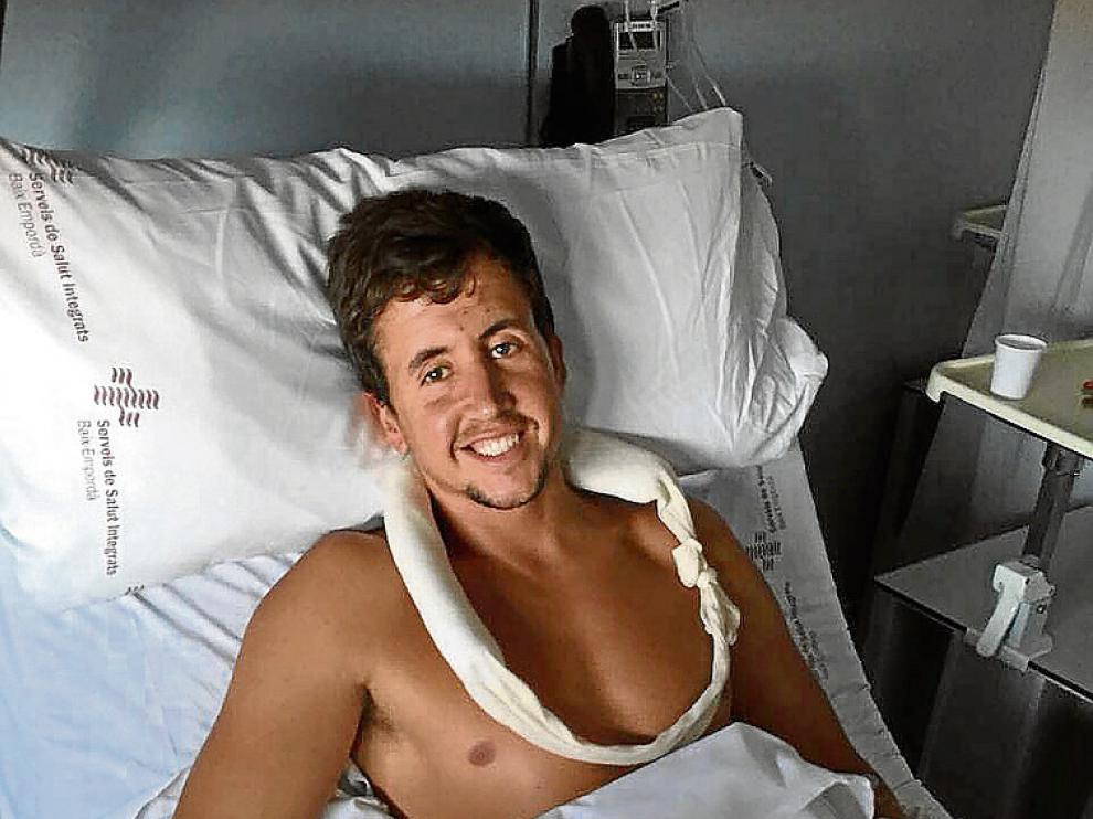 Mikel Muguerza, en el hospital tras ser operado.