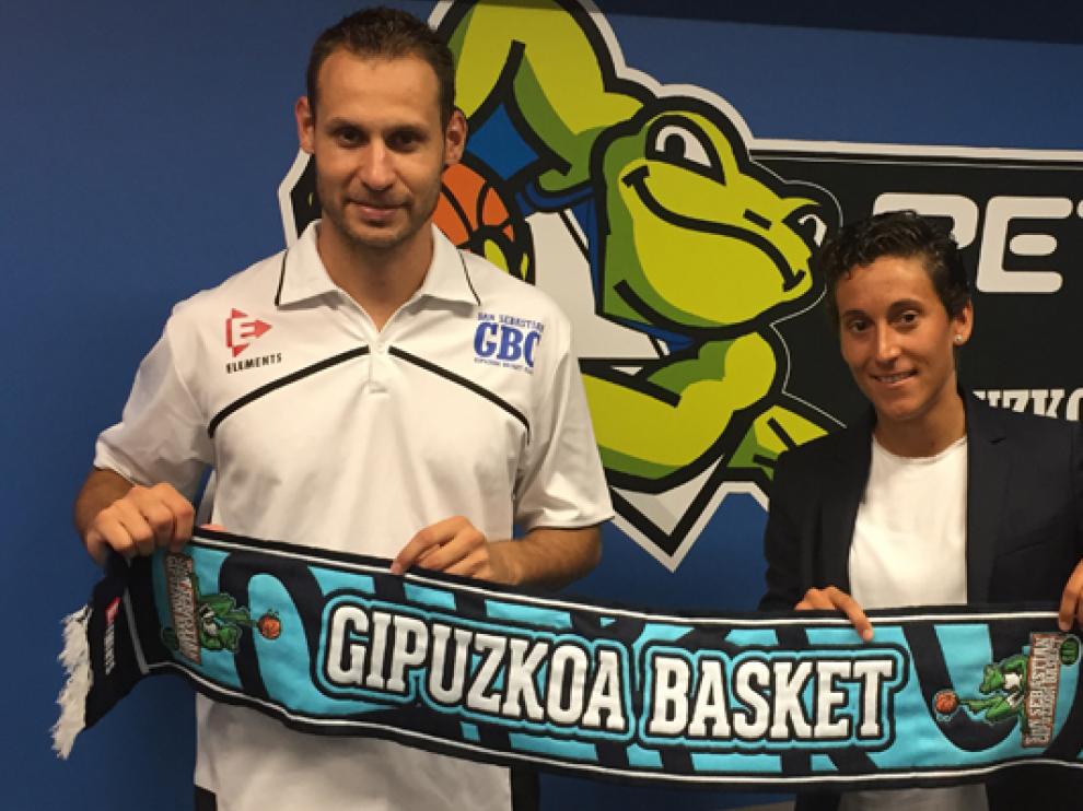 ?Llompart, durante su presentación como jugador del Gipuzkoa