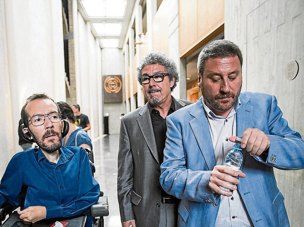 Pablo Echenique, Gregorio Briz y José Luis Soro.