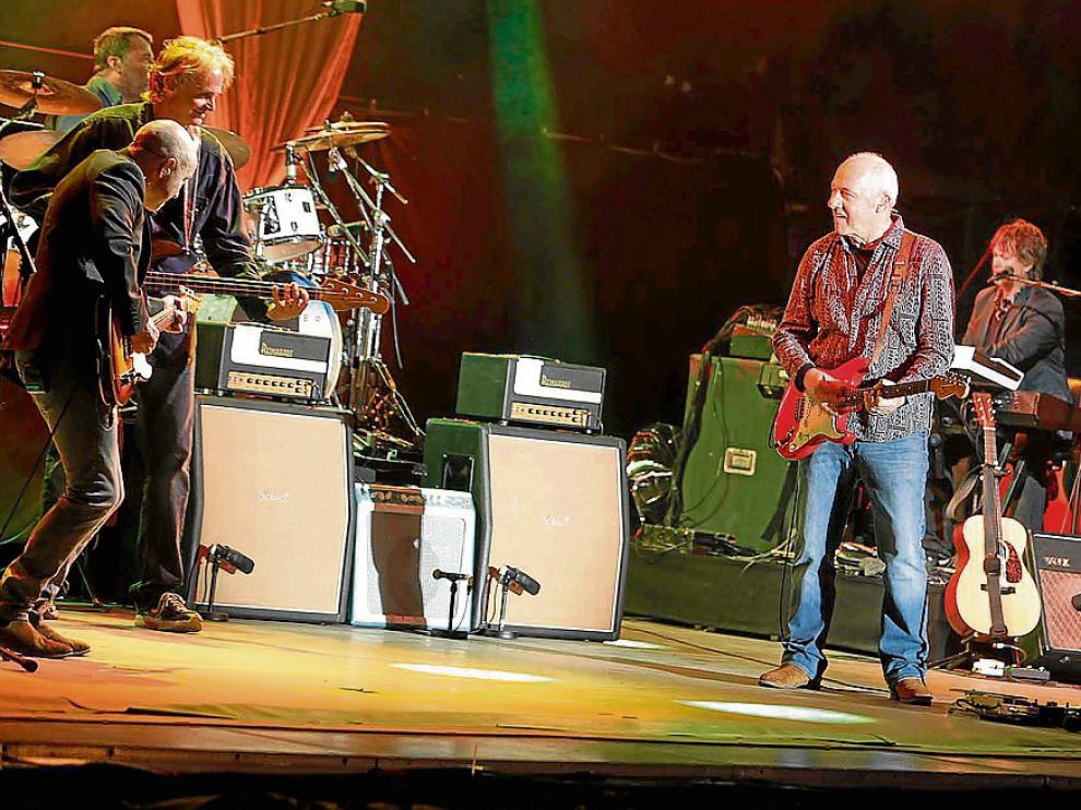 Mark Knopfler, durante su concierto de ayer en Pirineos Sur.