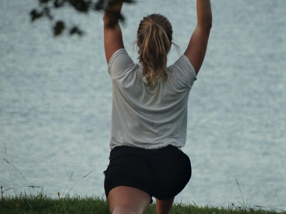 Los ejercicios de pilates se centran no solo en el físico, sino también en el desarrollo psicológico y la interacción cuerpo y mente.
