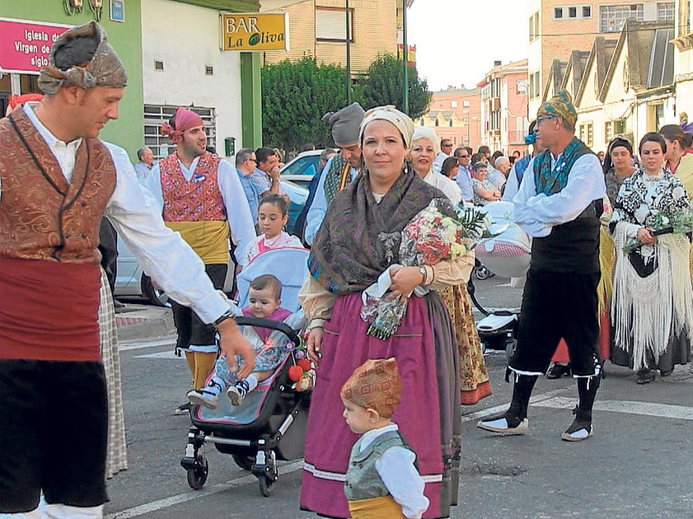 Foto archivo de la ofrenda floral a la Virgen de la Oliva