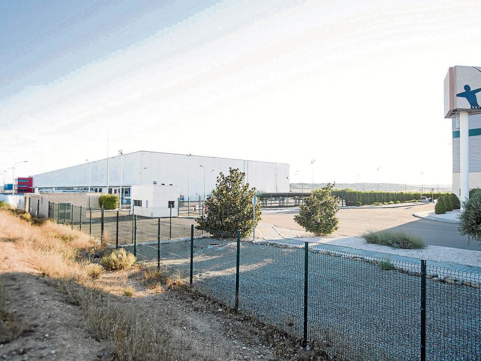 Vista del polígono industrial de la localidad zaragozana de Villanueva de Gállego, en el que se instalará el centro de la cadena DIA.