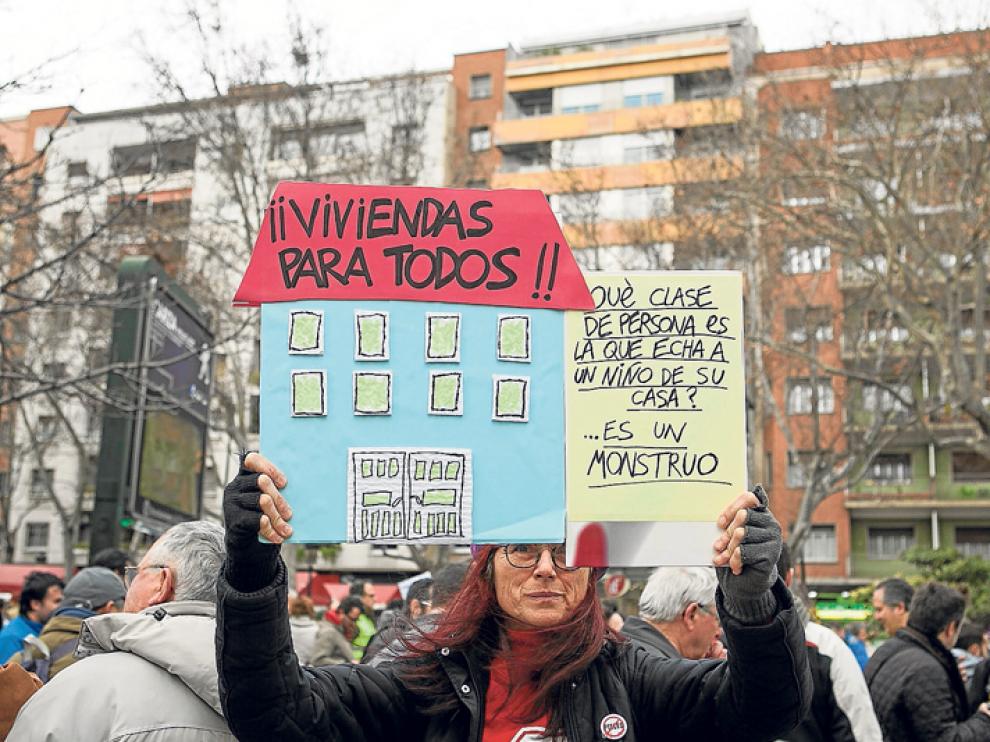 Reciente manifestación a favor del derecho constitucional a la vivienda de la Plataforma de Afectados por las Hipotecas de Aragón
