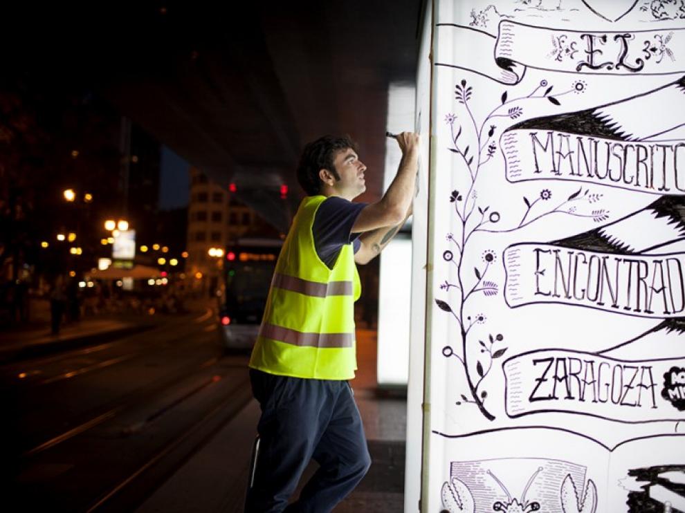 Imagen de archivo de otra intervención del festival Asalto en las paradas del tranvía.