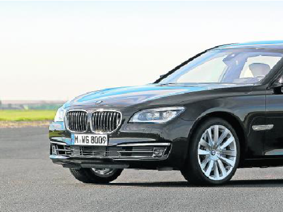 La nueva versión del BMW Serie 7 ofrece una estampa de diseño atractivo, lujoso y exclusivo.