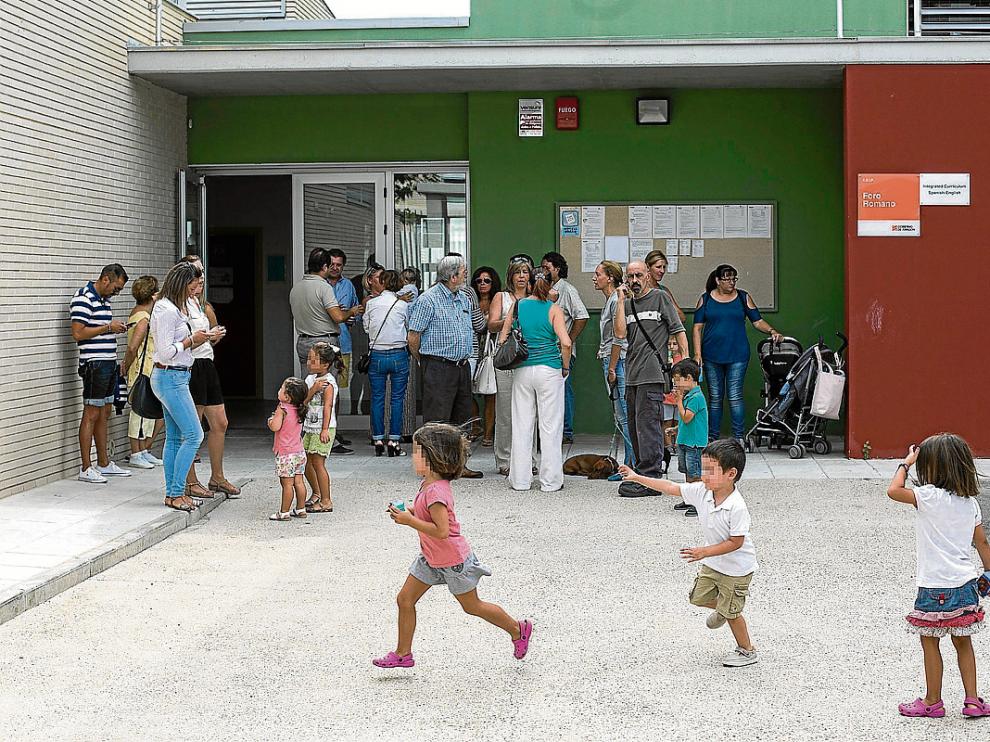 Familias afectadas acudieron el viernes al Foro Romano, donde se celebró la comisión de garantías.