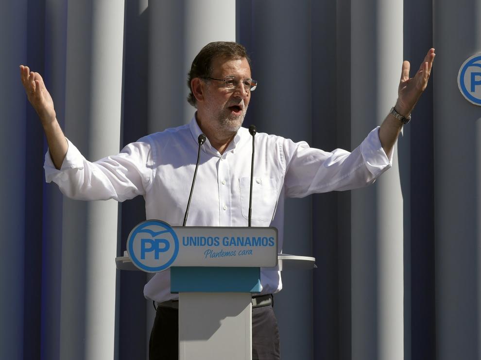 Mariano Rajoy ha reprochado a Artur Mas pretender convertir Cataluña en una "fábrica de extranjeros".