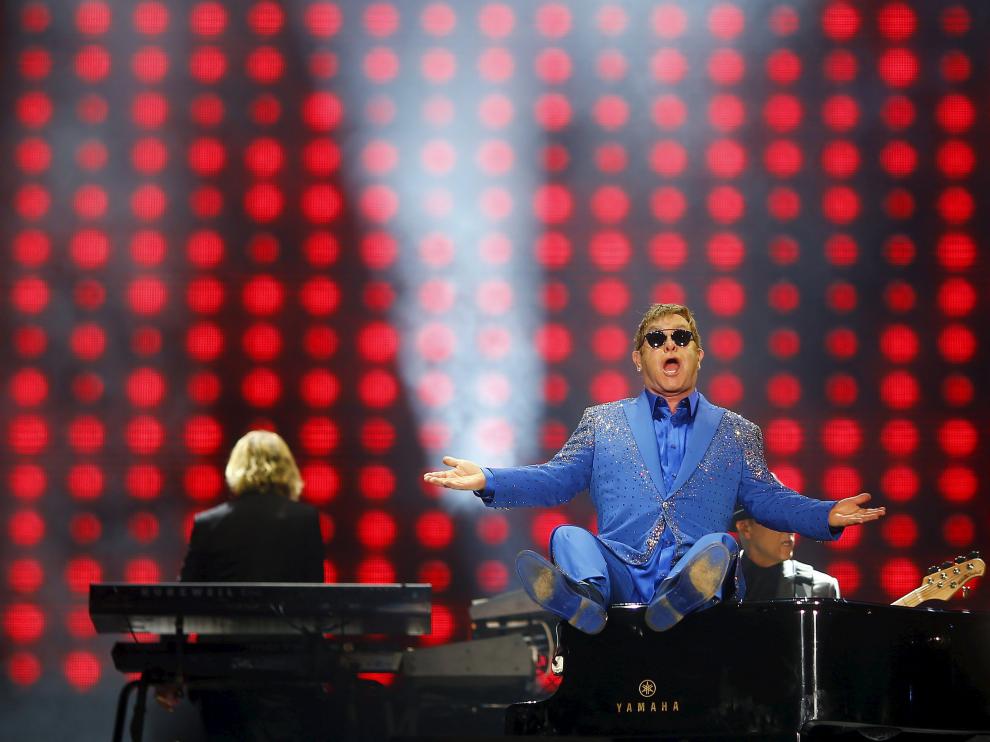 El cantante británico Elton John.