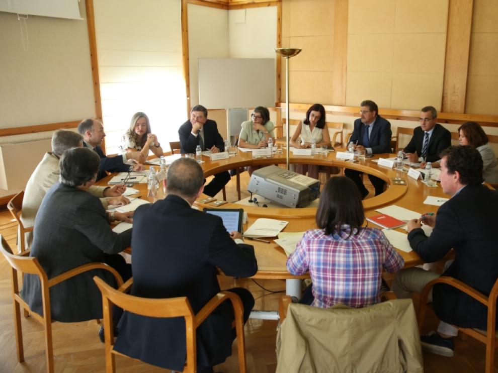 Reunión entre la DGA y la Universidad de Zaragoza.