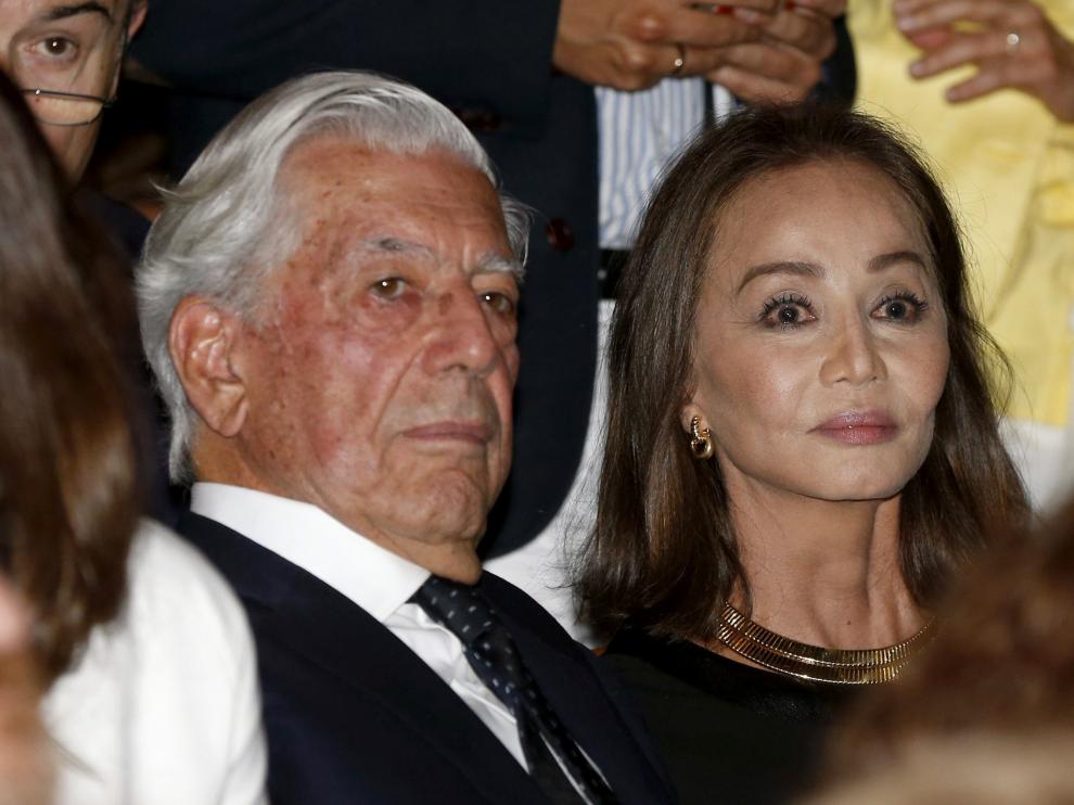 Preysler ha entrado al Real con Vargas Llosa.