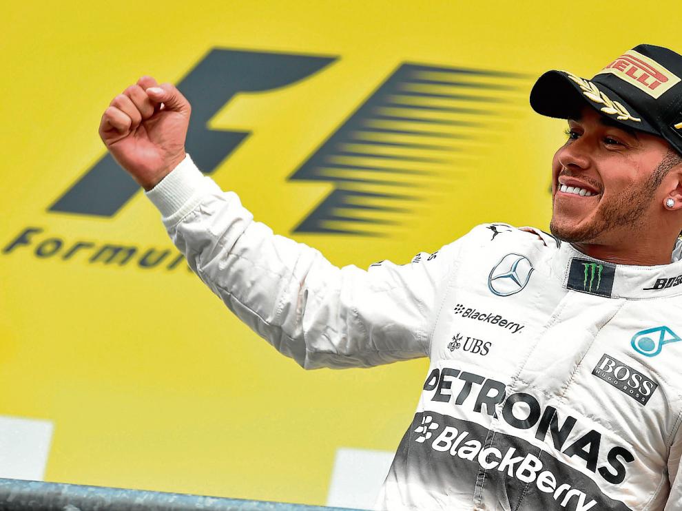 Lewis Hamilton (Mercedes), exultante tras adjudicarse el Gran Premio de Bélgica.