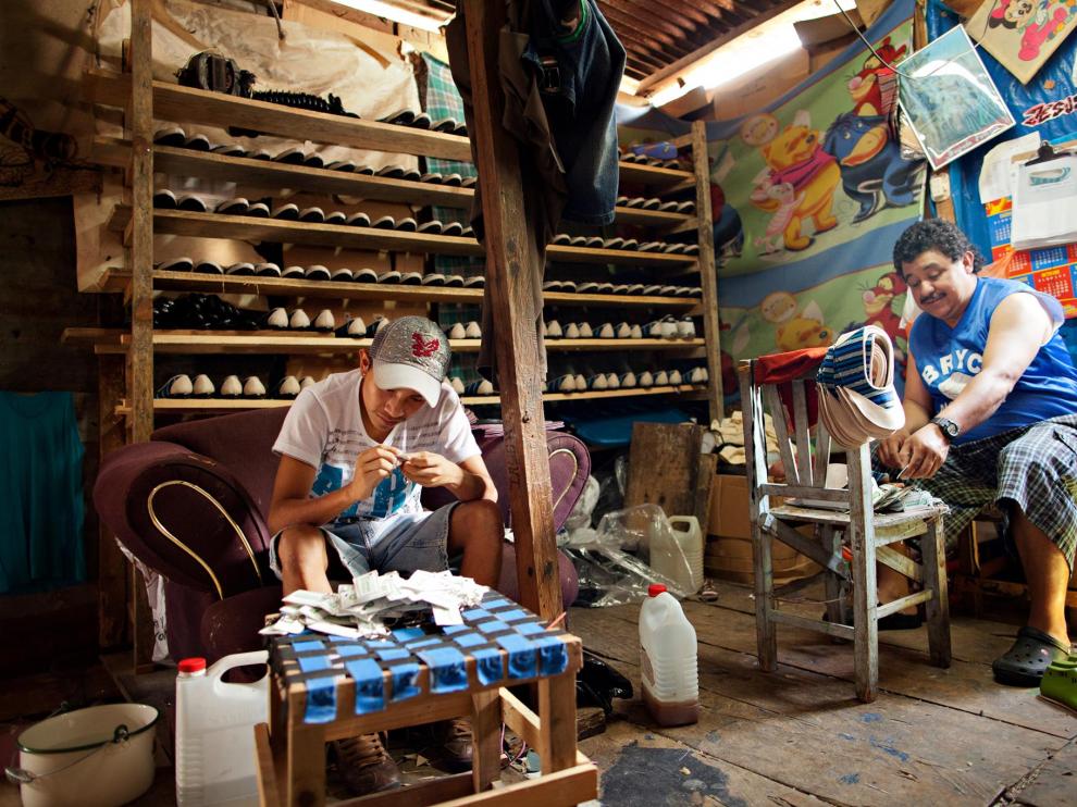 ?'Calzado Limonada', una alternativa para los jóvenes guatemaltecos en riesgo