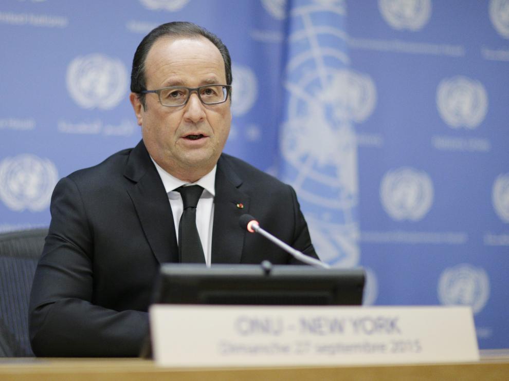 ?Hollande anuncia que los bombardeos han desrtuído un campamento del Estado Islámico