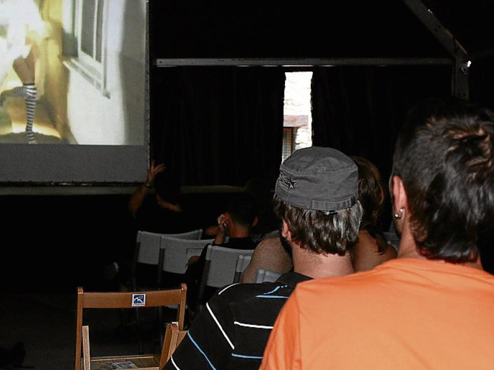 Una proyección en el festival Obuxo.