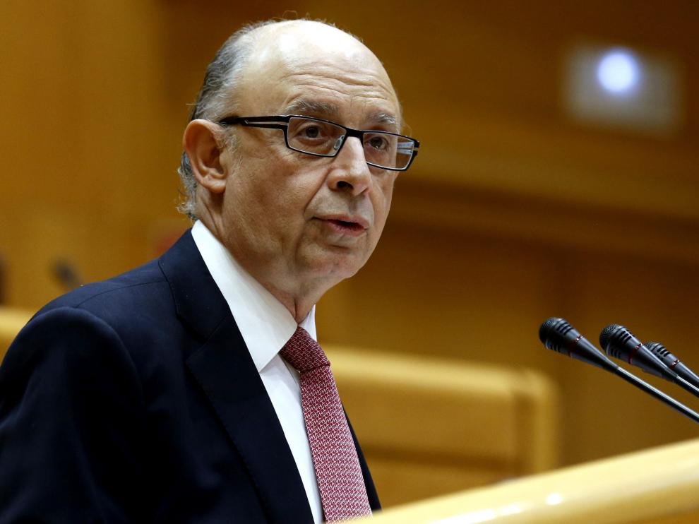 Cristóbal Montoro durante su intervención en el debate a los vetos presentados por toda la oposición al proyecto de Ley de Presupuestos.
