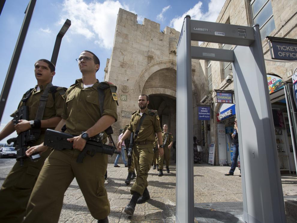Detectores de metales en los accesos a la Ciudad Vieja de Jerusalén.