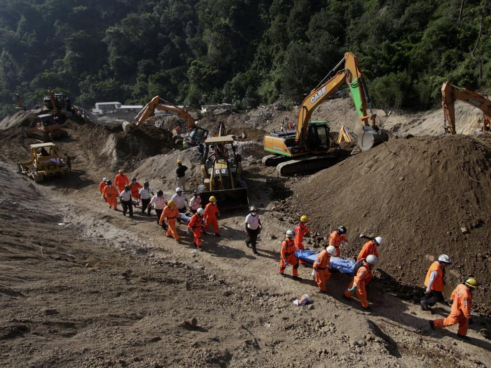Labores de búsqueda y rescate en Guatemala