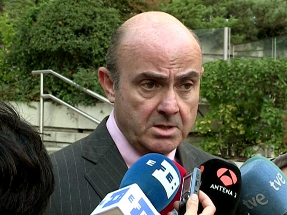 Luis de Guindos responde a la CE sobre el déficit
