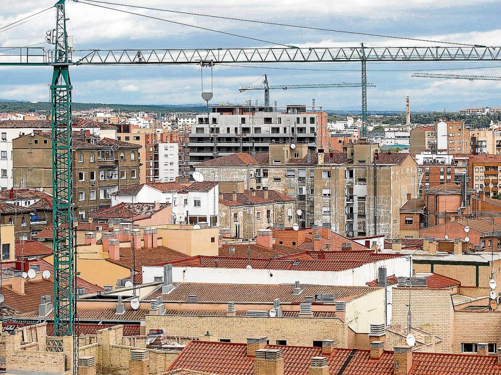 ZEC plantea una bajada del tipo residencial del IBI y, a su vez, una subida del tipo diferenciado para edificios comerciales.
