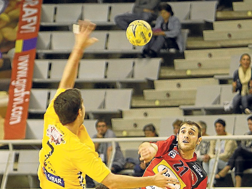 BM Aragón y Bada Huesca, representantes en la Liga Asobal.