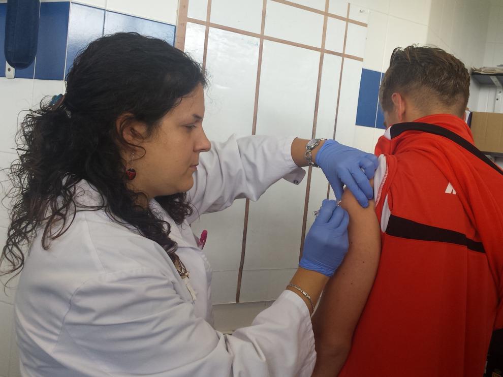 Wilk recibe la vacuna de la gripe