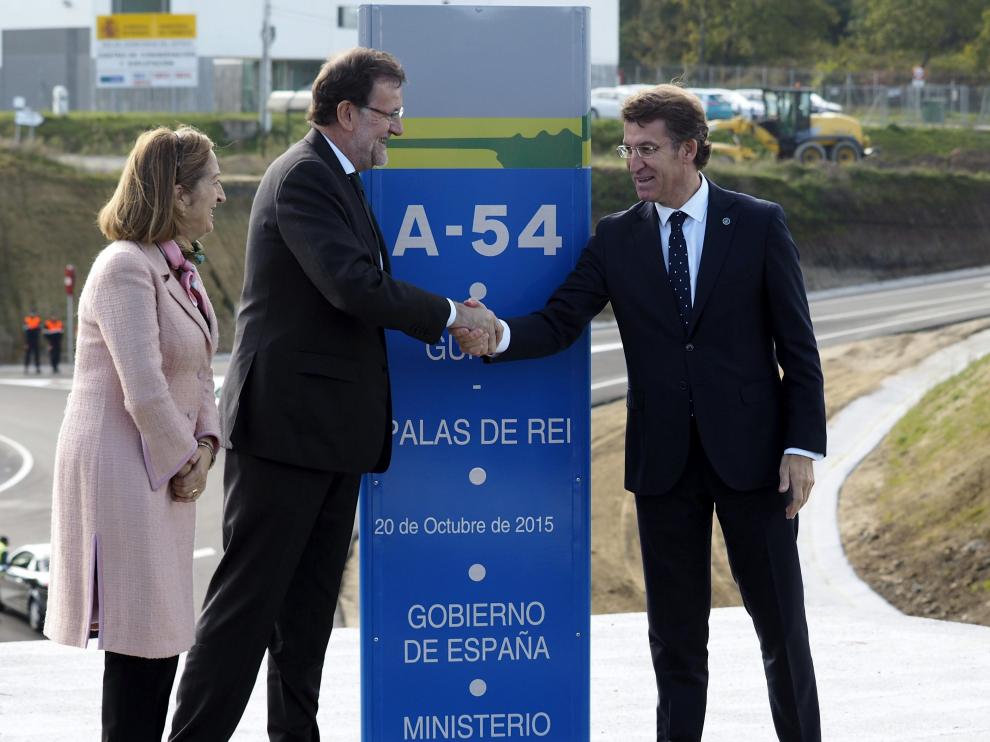 Rajoy junto a Alberto Núñez y Ana Pastor en Lugo.